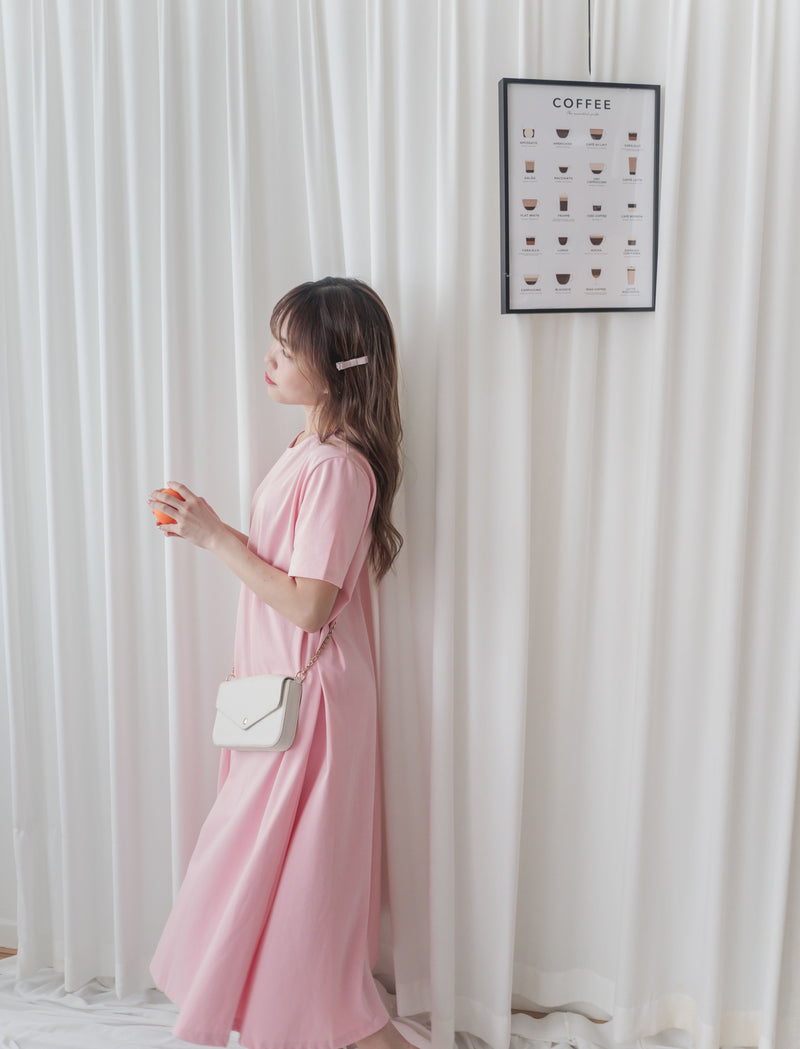 （ V Pleated Dress 裙身顯瘦車褶設計日常連身裙/ DS9631 （black sold out)