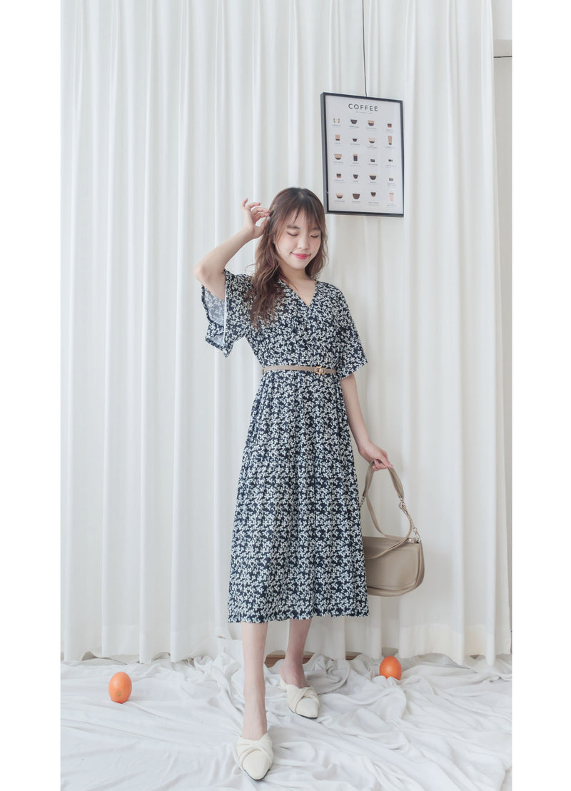 Daisy, Dress 影子印花疊領口高腰線傘袖連身裙 / DS9635