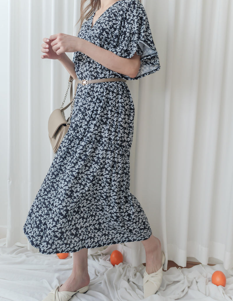 Daisy, Dress 影子印花疊領口高腰線傘袖連身裙 / DS9635