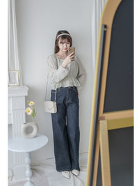 Ruffle Collar Blouse 微光澤顯鎖骨方領修腰上衣/ BU9121