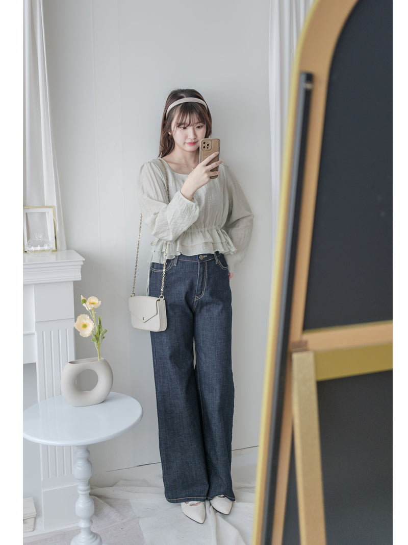 Ruffle Collar Blouse 微光澤顯鎖骨方領修腰上衣/ BU9121