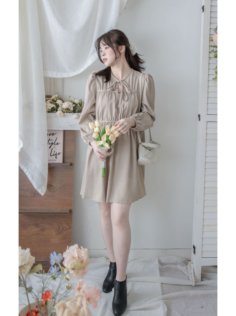 Ribbon Dress 蝴蝶綁帶設計隨性膝上連身裙/ DS1013