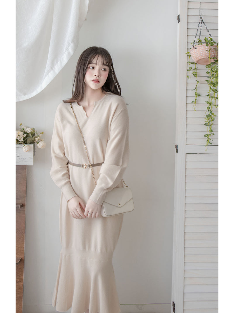 Knit Fishtail Dress 圓V領寬鬆裙身顯瘦魚尾針織連身裙/ DS1005