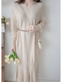 Knit Fishtail Dress 圓V領寬鬆裙身顯瘦魚尾針織連身裙/ DS1005