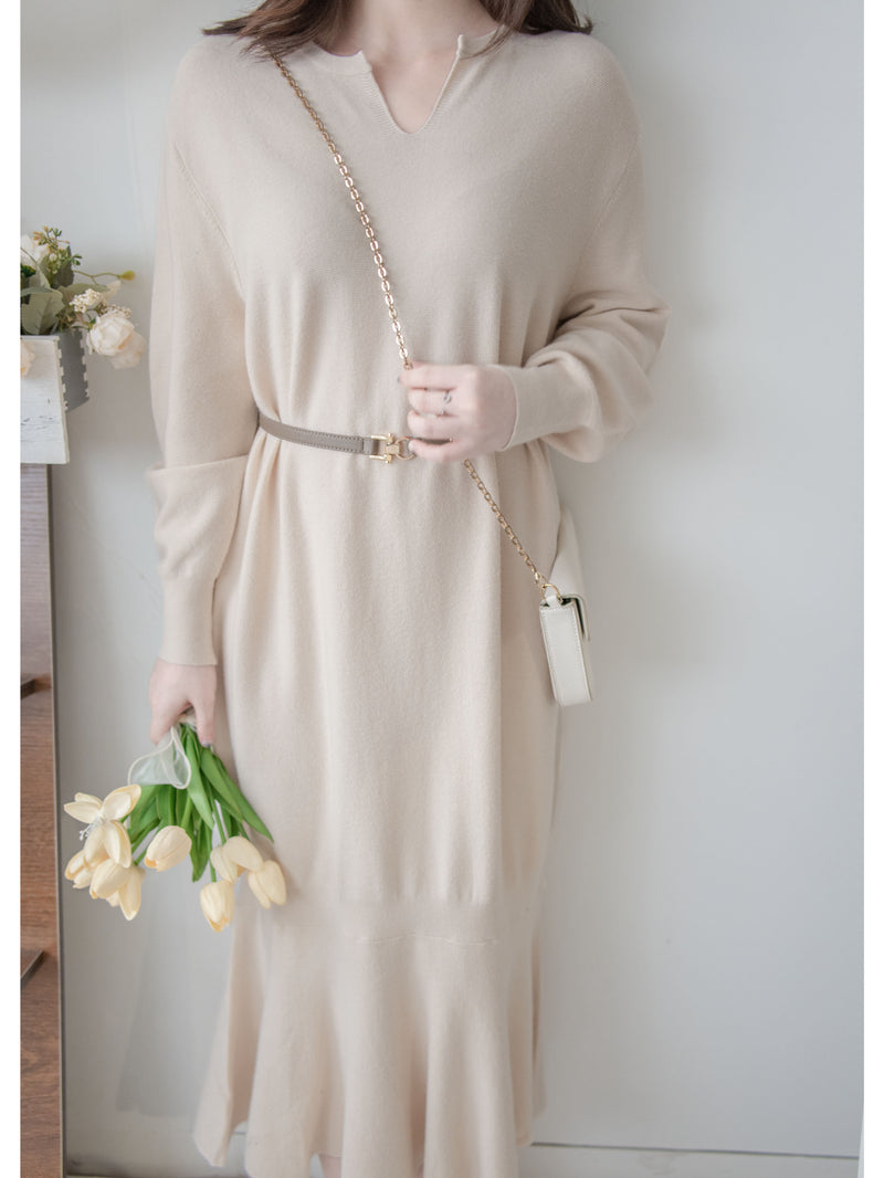 Knit Fishtail Dress 圓V領寬鬆裙身顯瘦魚尾針織連身裙/ DS1005