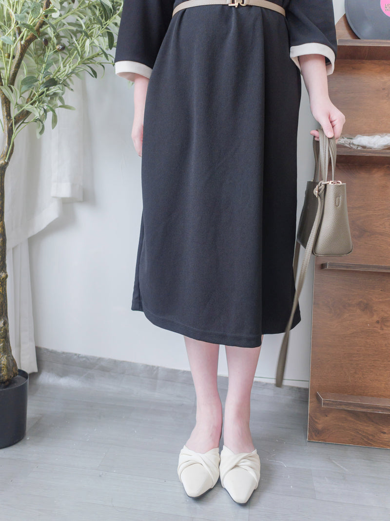 [限量現貨回歸]  French Collar Dress 黑白翻領設計中袖彈性連身裙/ DS9663