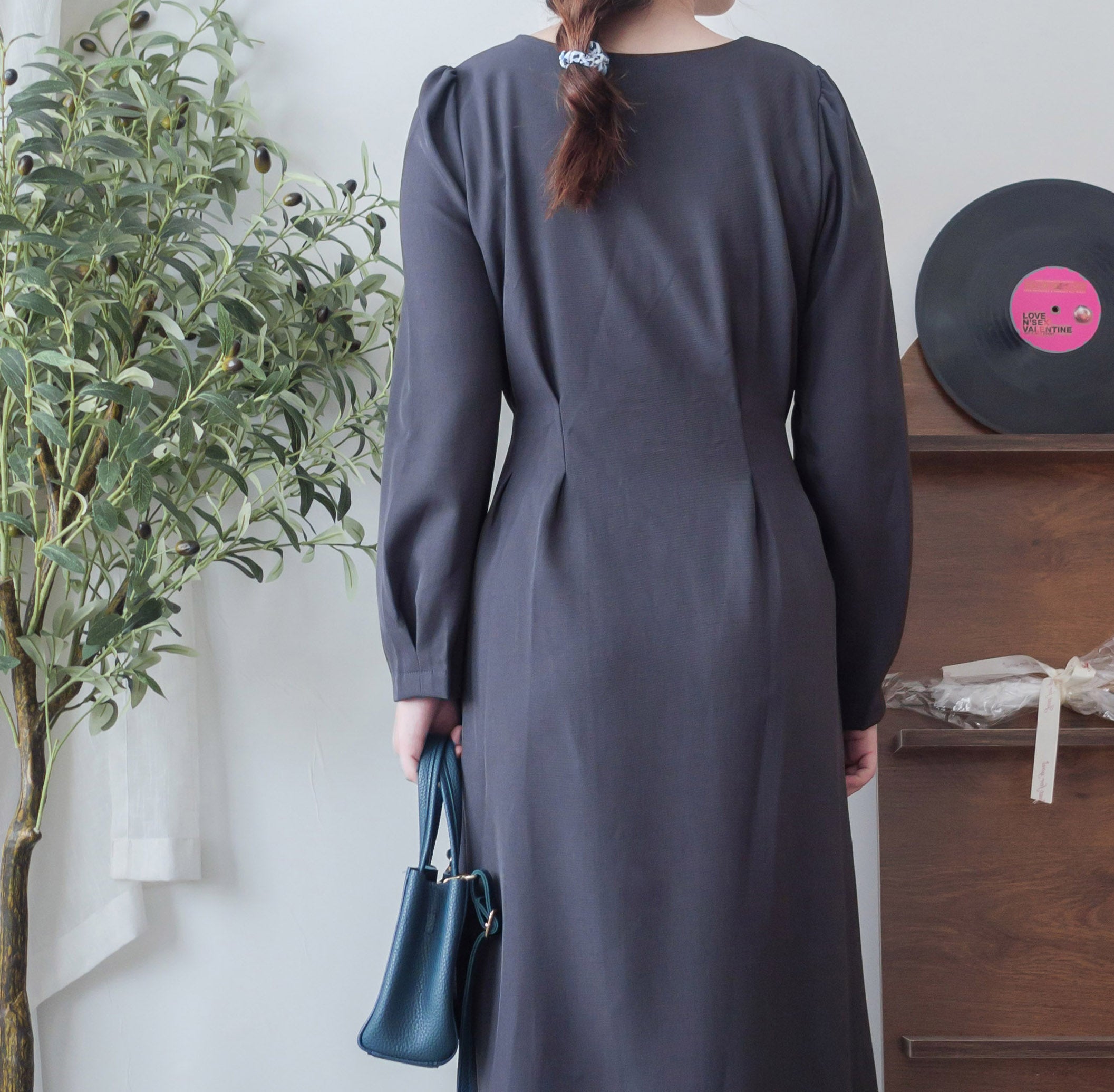【現貨限量回歸 beige ONLY】Pleated Waist Dress 腰間車褶極顯瘦連身裙/ DS9667