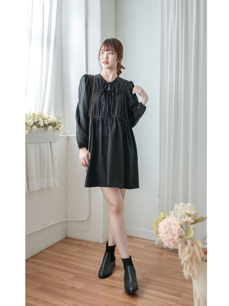 Ribbon Dress 蝴蝶綁帶設計隨性膝上連身裙/ DS1013