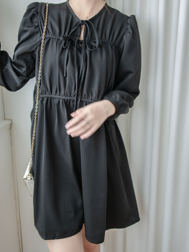 Ribbon Dress 蝴蝶綁帶設計隨性膝上連身裙/ DS1013