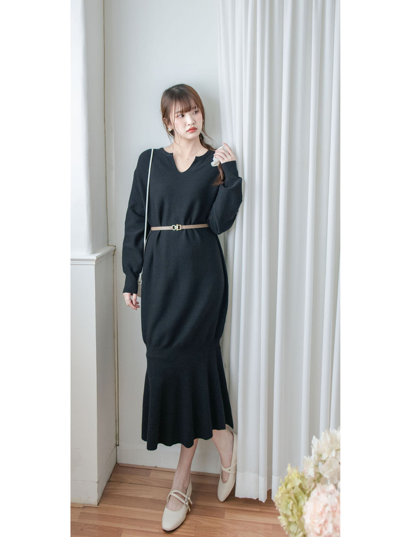 Knit Fishtail Dress 圓V領寬鬆裙身顯瘦魚尾針織連身裙/ DS1005