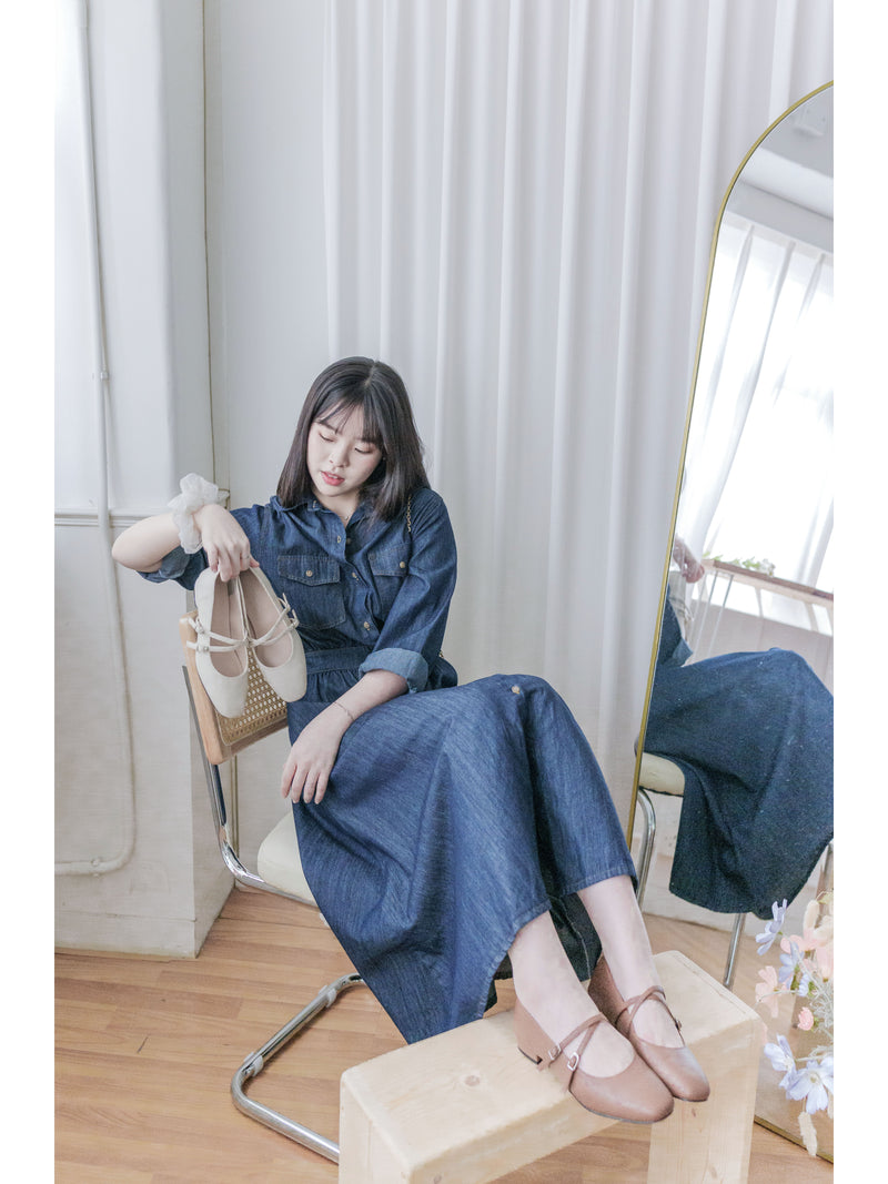 Casual Elegant Denim Dress 隨性與知性恤衫領修腰牛仔連身裙/ DS1011