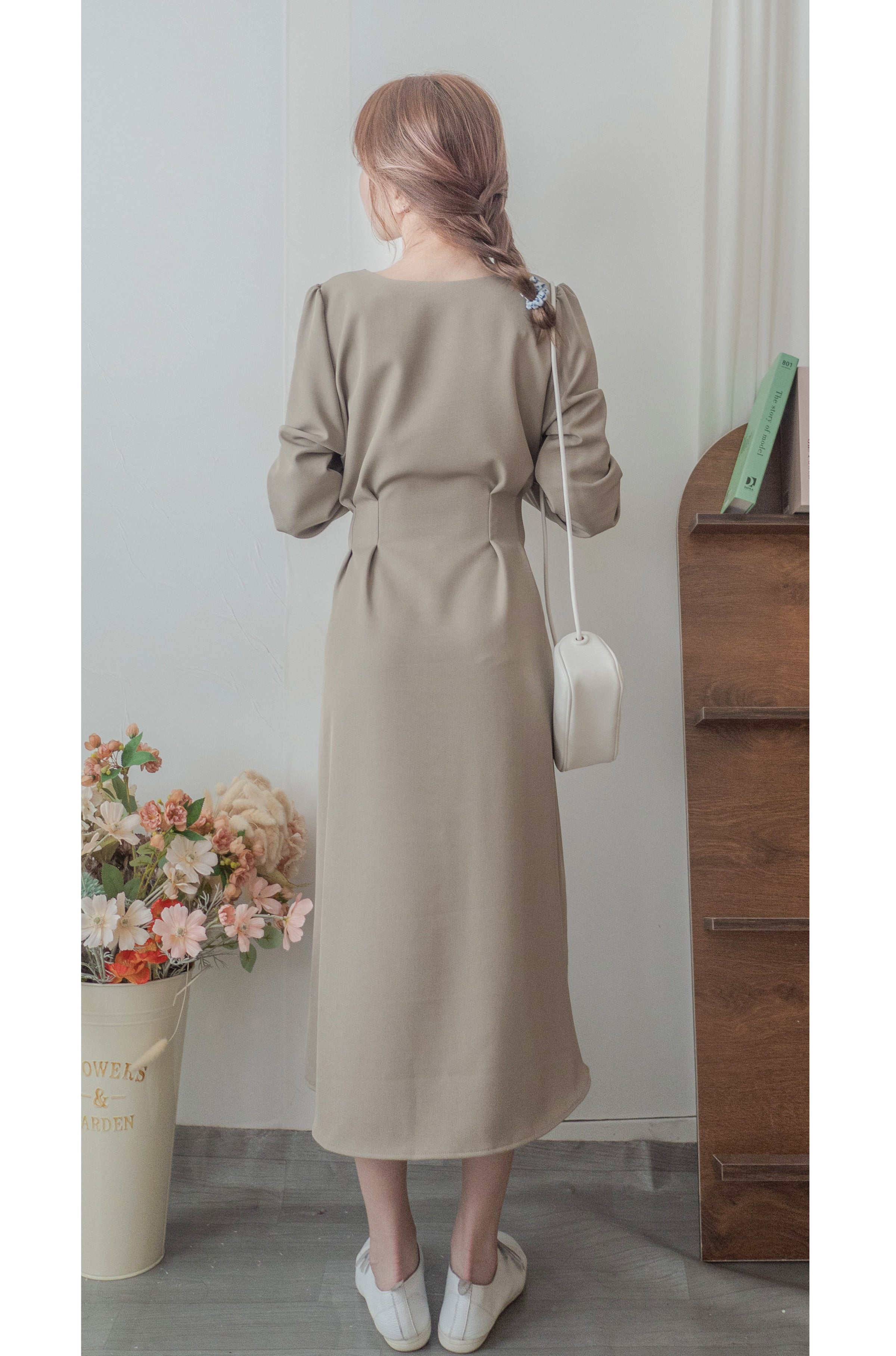【現貨限量回歸 beige ONLY】Pleated Waist Dress 腰間車褶極顯瘦連身裙/ DS9667