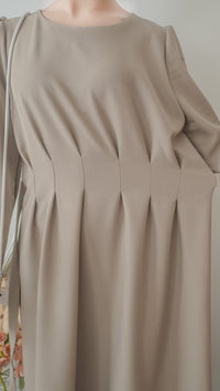 【現貨限量回歸 beige ONLY】Pleated Waist Dress 腰間車褶極顯瘦連身裙/ DS9667