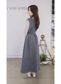 [限量現貨回歸]  Vest Belt Dress 防皺V領中間修飾線修腰背心裙/ DS9665