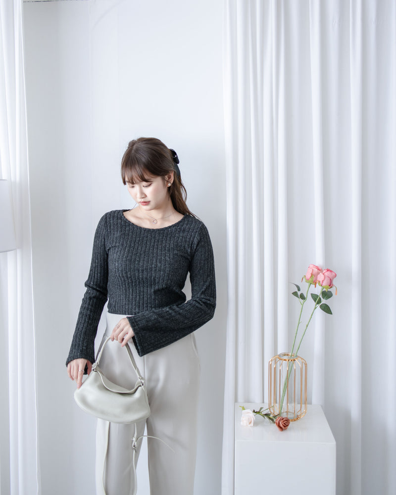 Comfy Stripe Tee 百搭暗直紋喇叭手袖舒適上衣 / TP9197