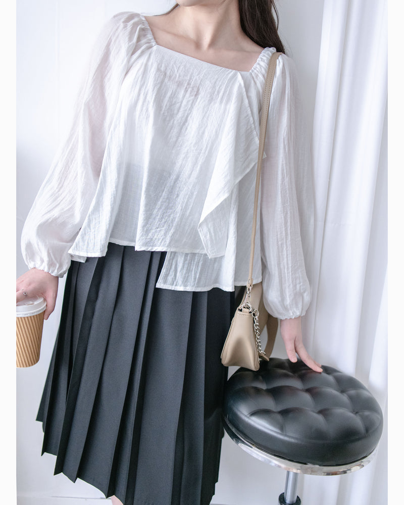 Chiffon Blouse 方領不規則衣身飄逸上衣/ BU9124