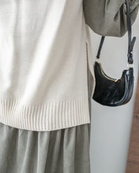 Ivory Vest 百搭垂感肩線V領針織背心 / KT8185