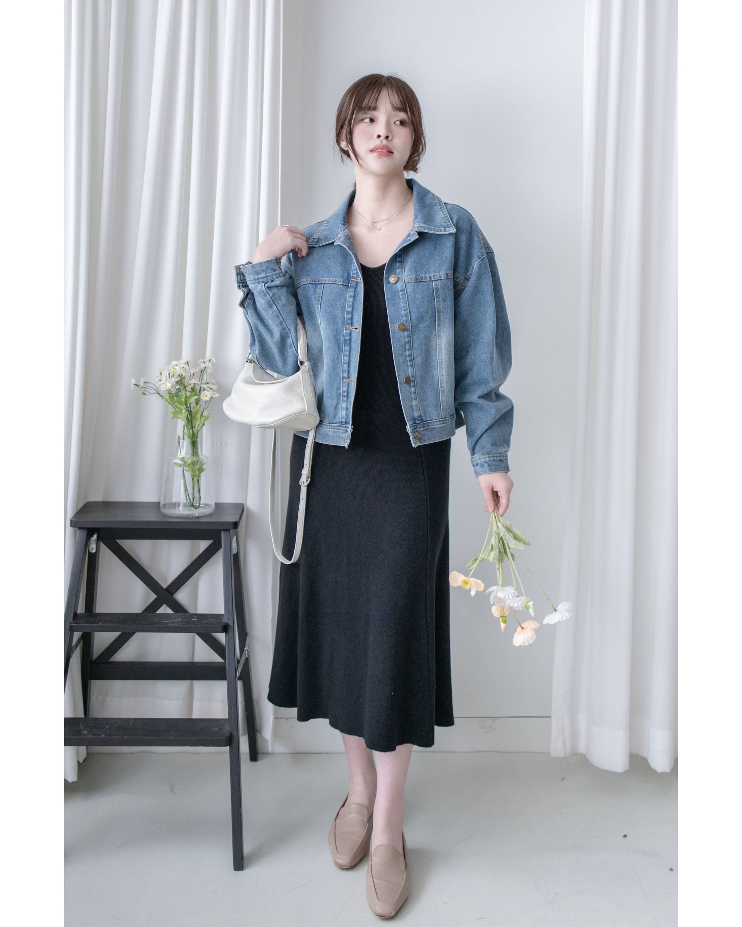 Knit Black Dress 弧形V領顯瘦彈性小黑裙/ DS1021