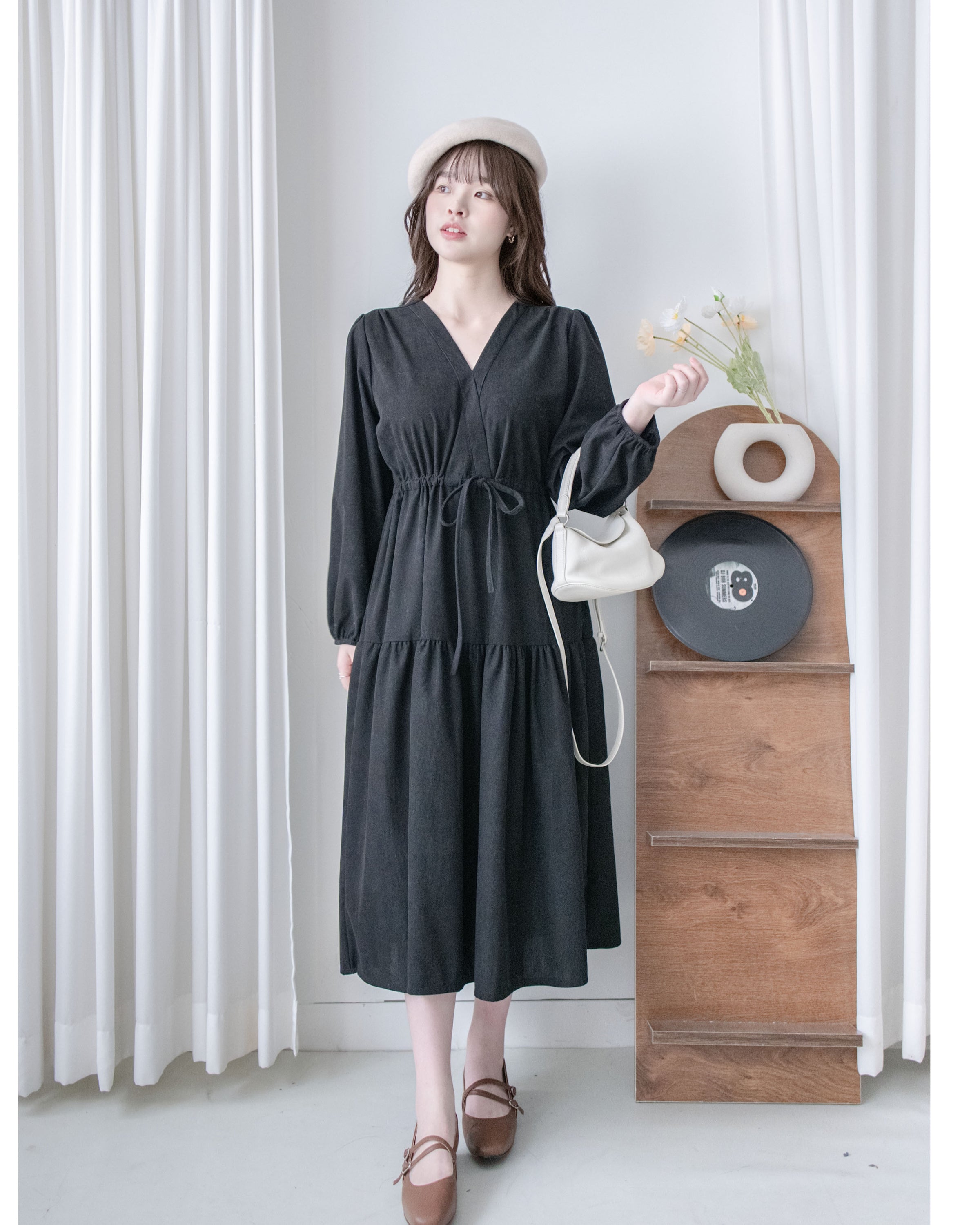 Sophie Dress 柔軟擋風燈芯絨V領連身裙/ DS1031