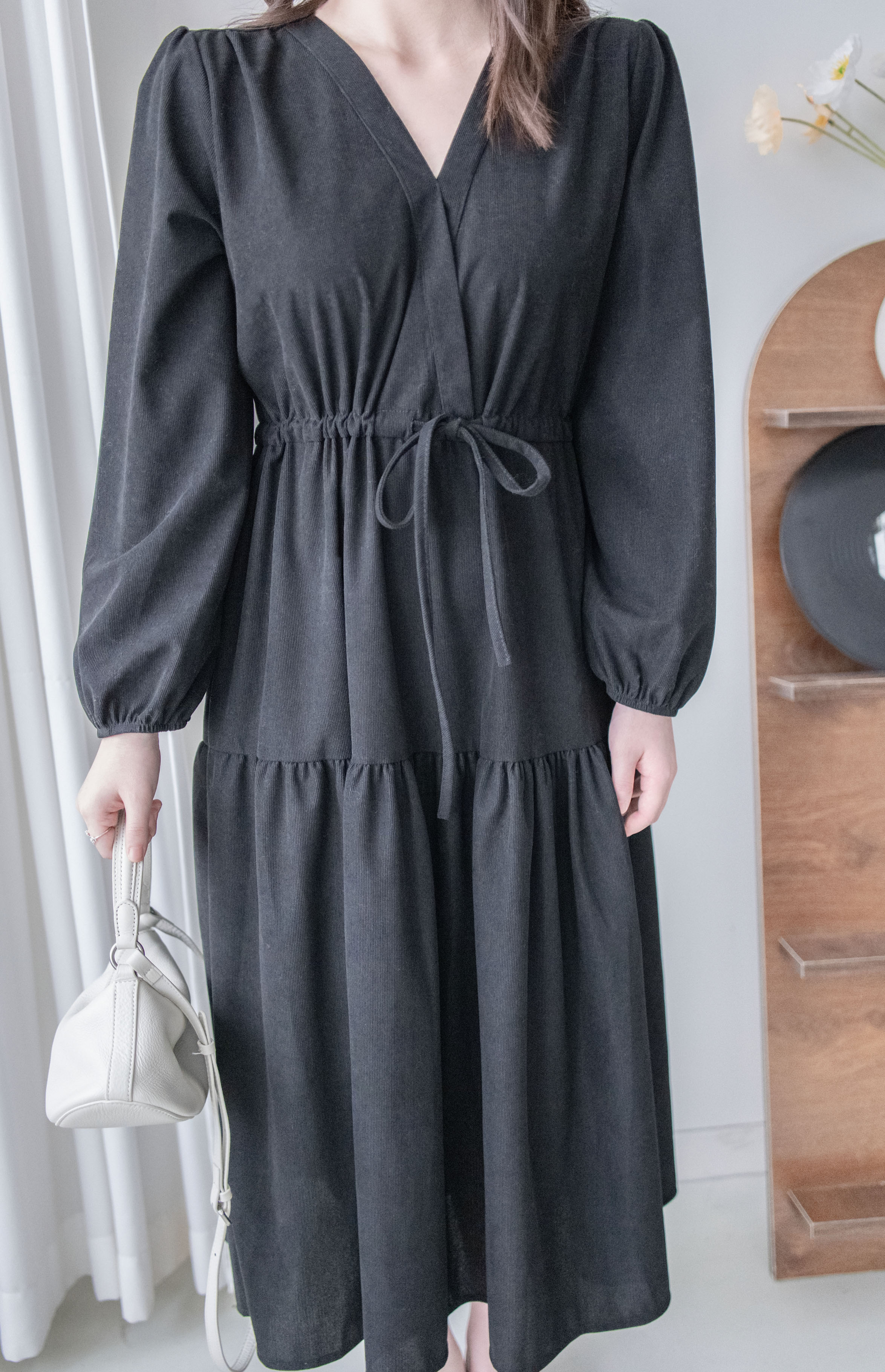 Sophie Dress 柔軟擋風燈芯絨V領連身裙/ DS1031