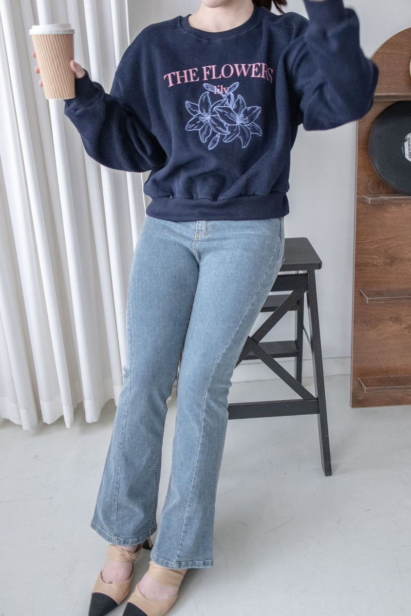 Embroidery Lily Top  花朵刺繡印花衛衣/ TP9196