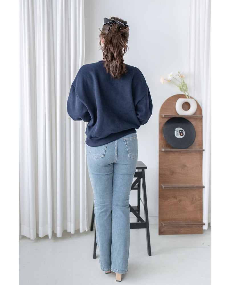 Embroidery Lily Top  花朵刺繡印花衛衣/ TP9196