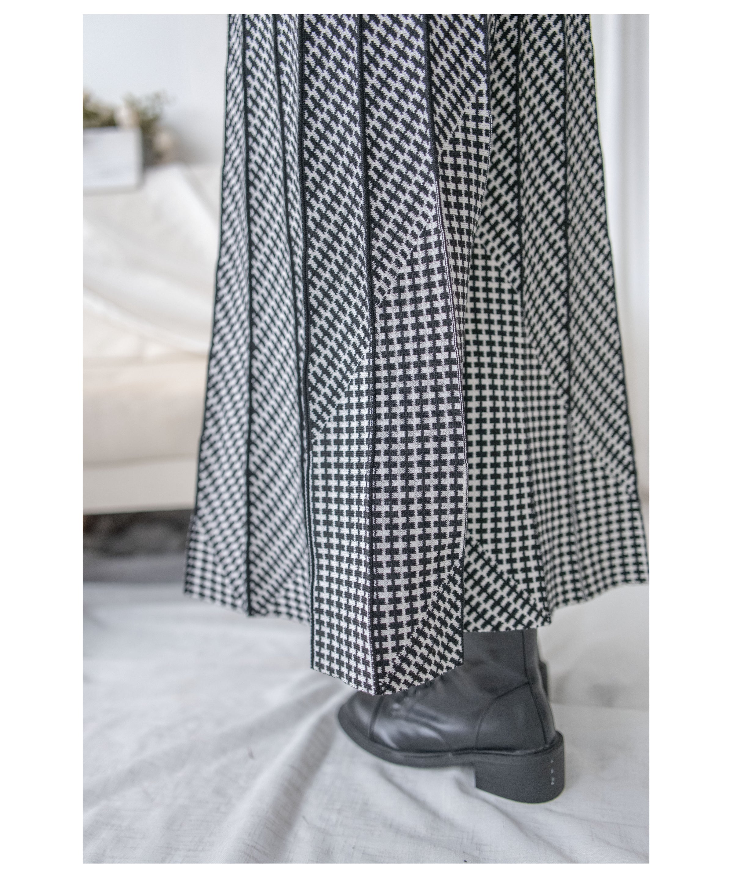 Pleated Pattern Knit Skirt 千鳥格設計感針織彈性百褶裙 / SK8920