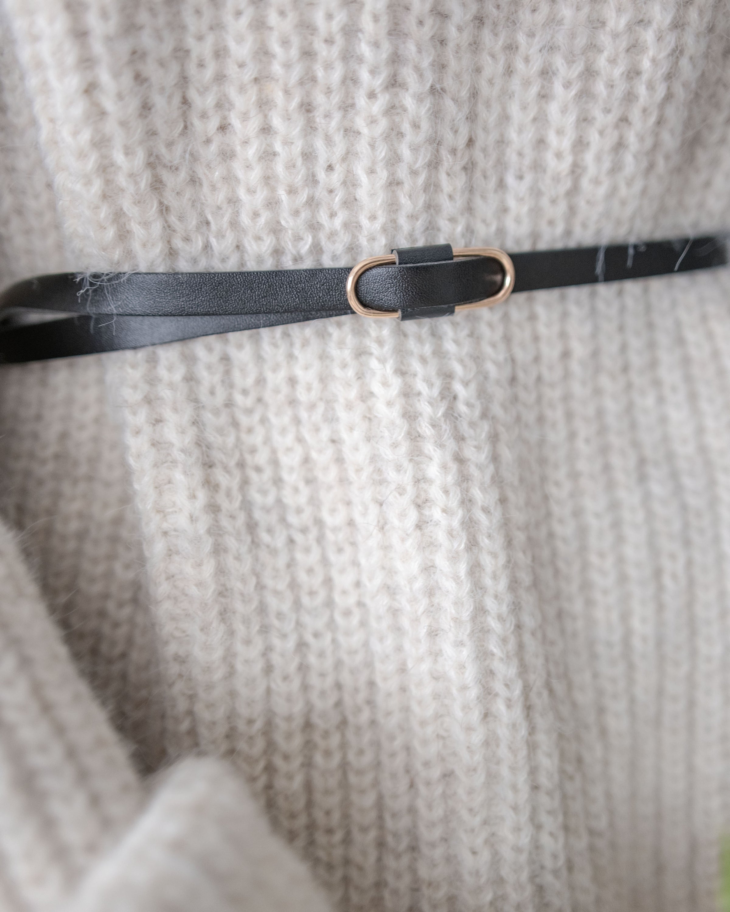 (售完即止 不設補貨） Belt Knit Top 船領織紋連腰帶修腰針織上衣/ DS1036