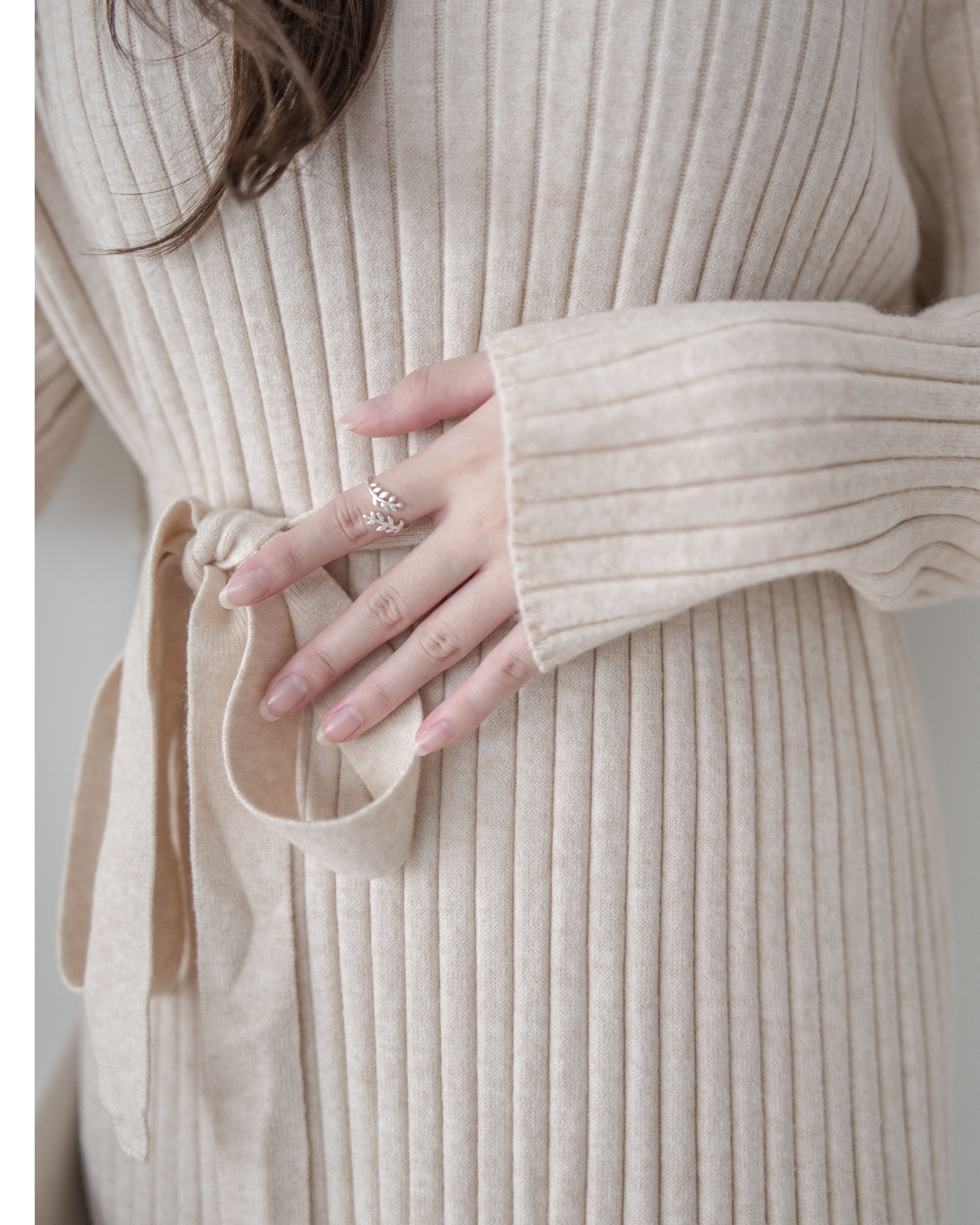 Vest Neck Dress V領側開叉彈性針織裙/ DS1034