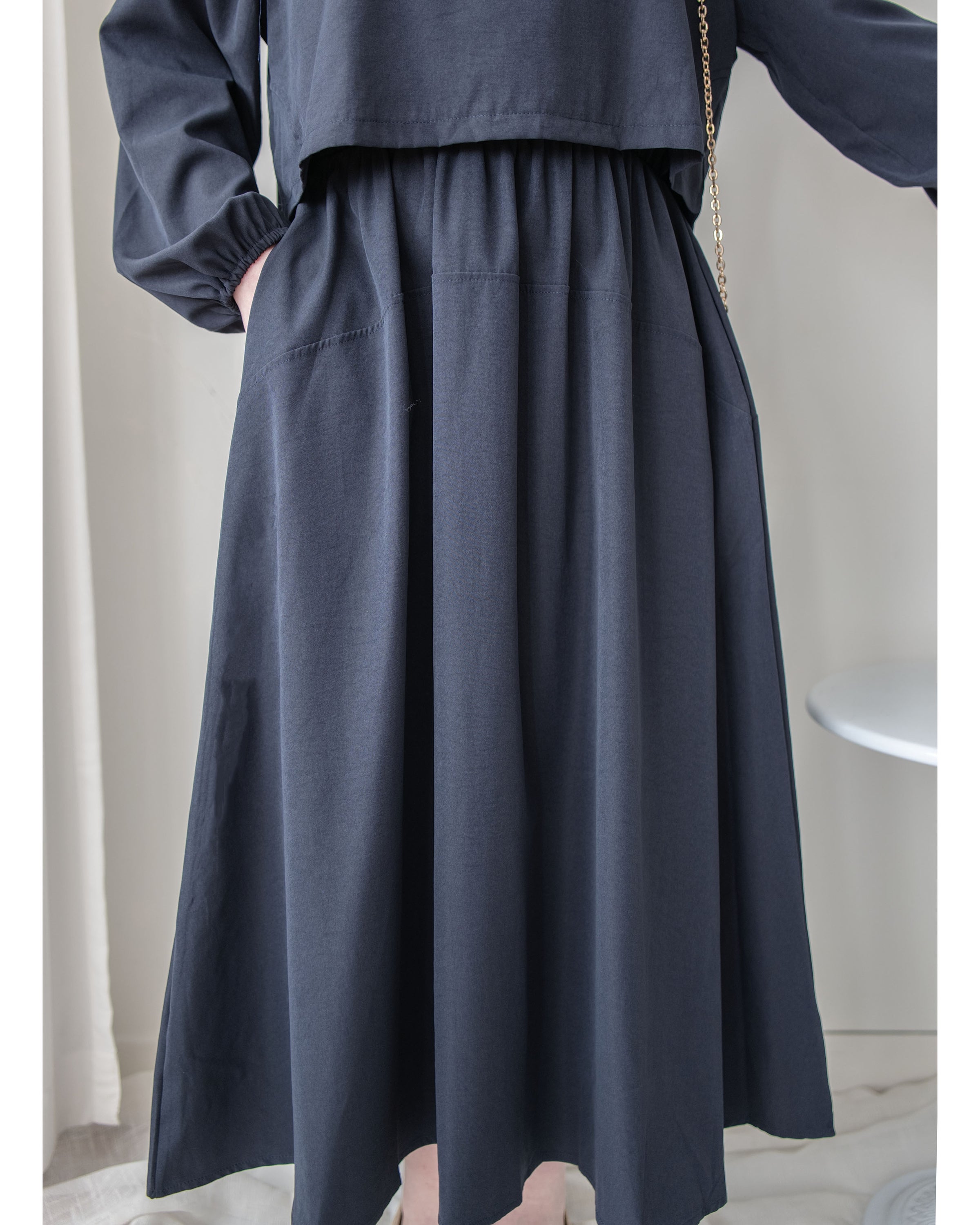 Navy Dress 輕紗圓領假兩件設計傘形連身裙/ DS1042