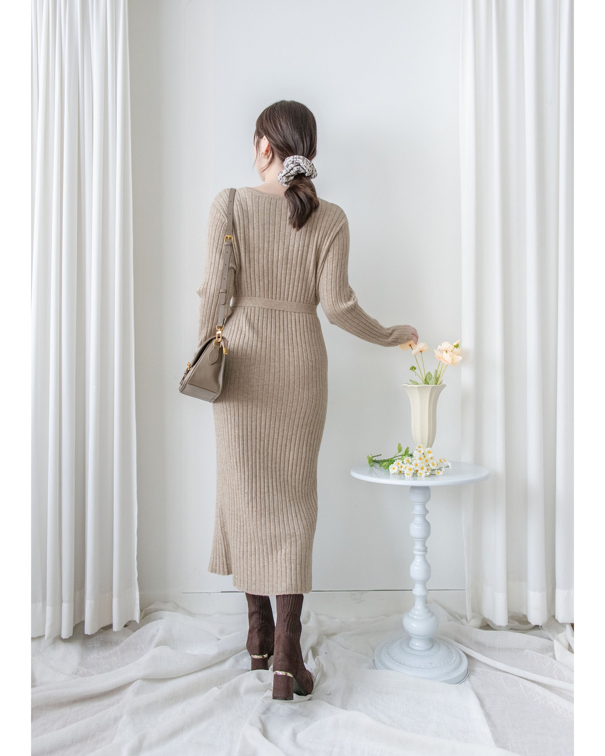 Vest Neck Dress V領側開叉彈性針織裙/ DS1034