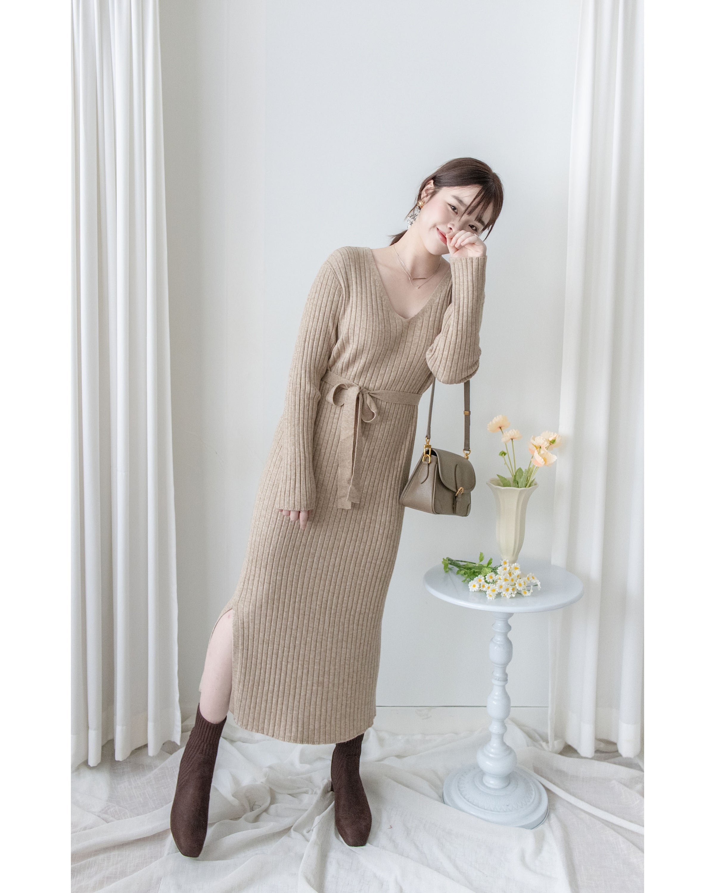 Vest Neck Dress V領側開叉彈性針織裙/ DS1034