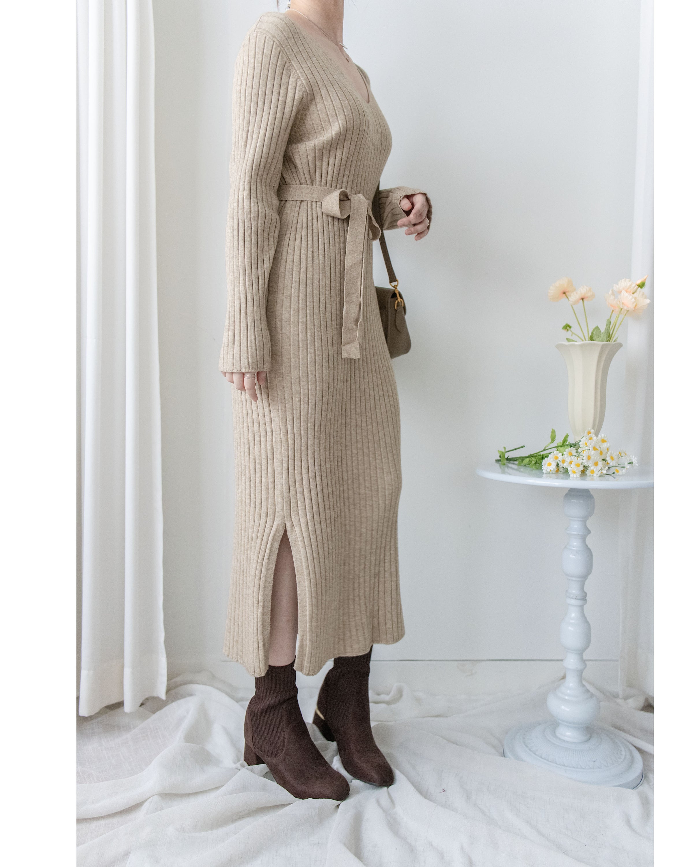 Vest Neck Dress V領側開叉彈性針織裙/ DS1034