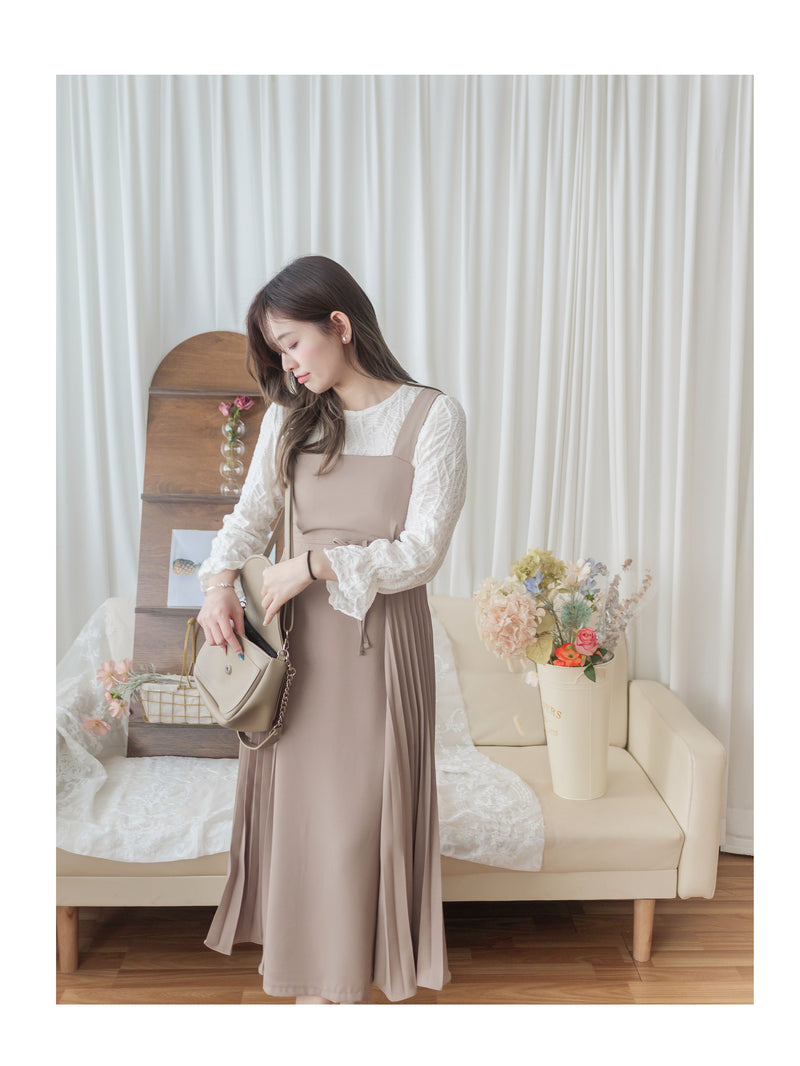 （intent x Korea 獨家款) Leaf Pattern Blouse 葉形紋理花邊手袖彈性上衣/ TP9124