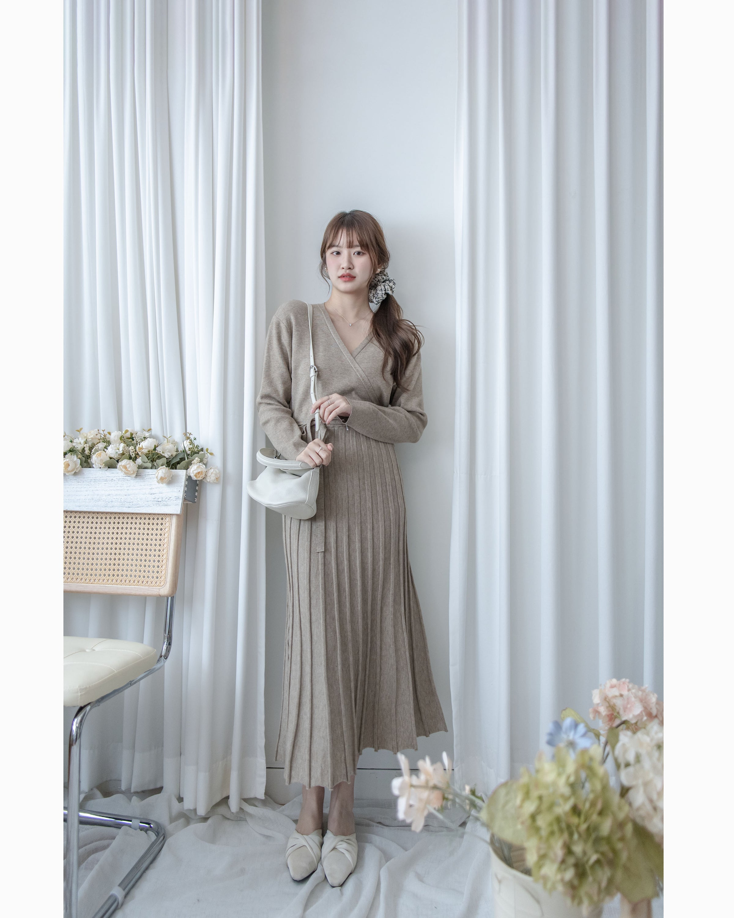 Wrap Dress 疊V領立體線條針織裙擺彈性連身裙/ DS1049