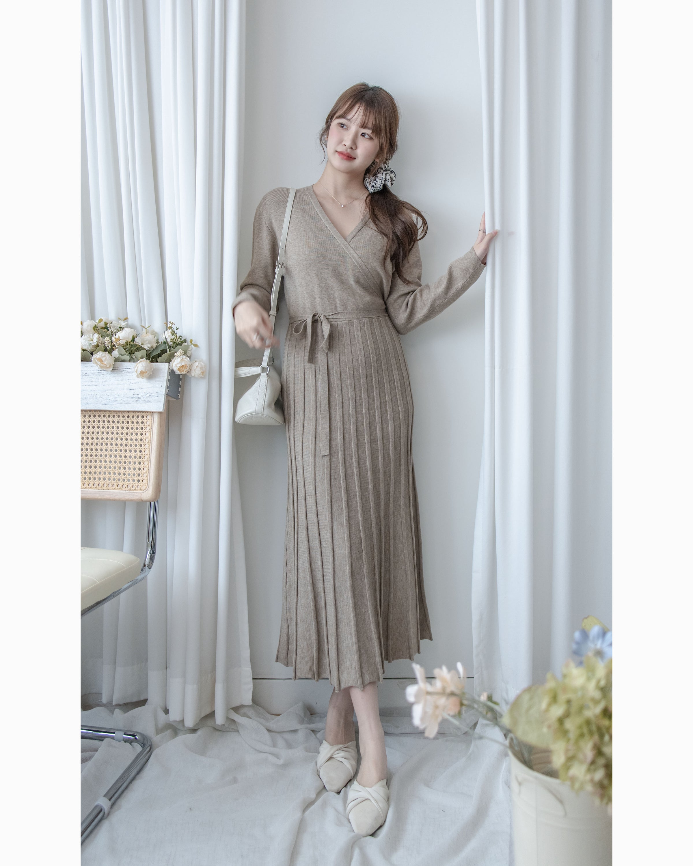 Wrap Dress 疊V領立體線條針織裙擺彈性連身裙/ DS1049