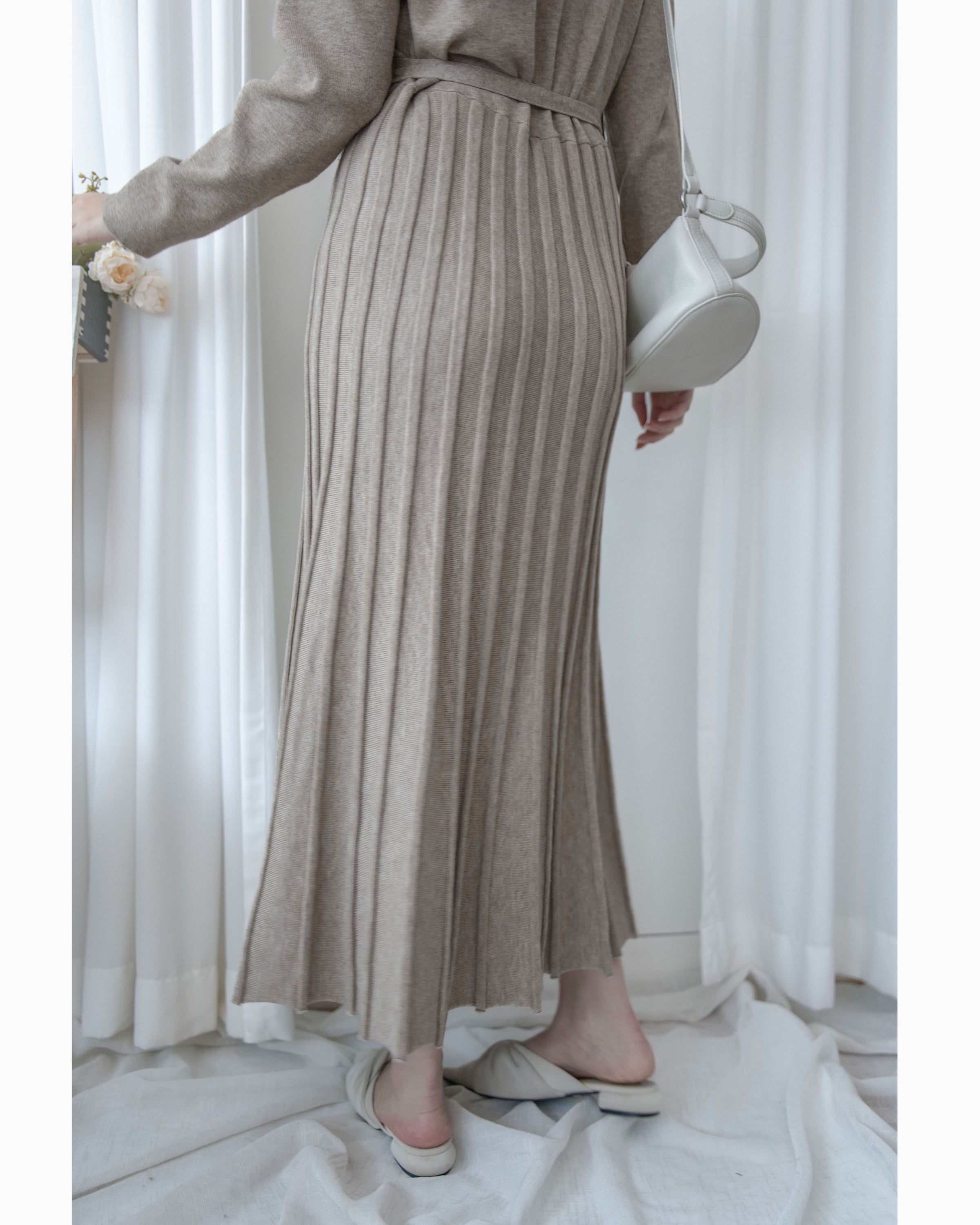 Wrap Dress 疊V領立體線條針織裙擺彈性連身裙/ DS1049