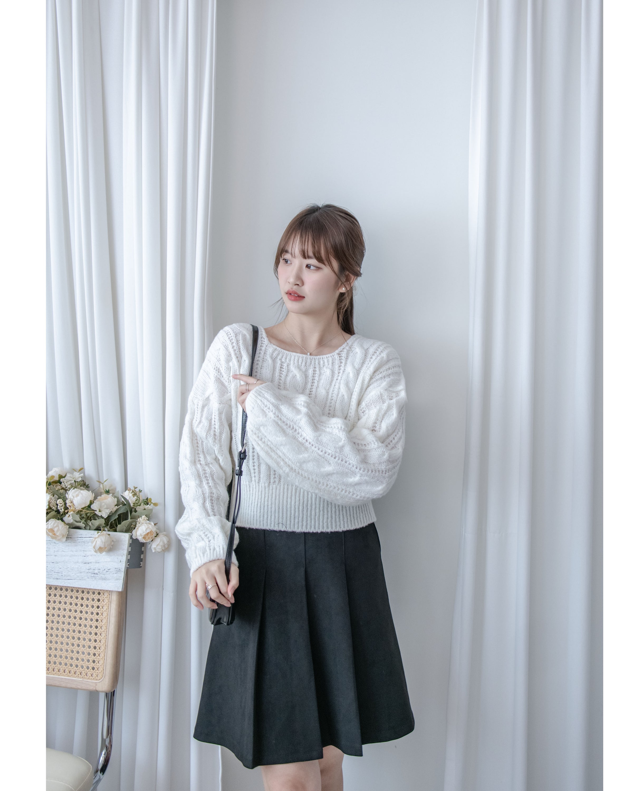 Ribbon Square Knit Top 前後兩穿蝴蝶裝飾針織上衣/ KT8191