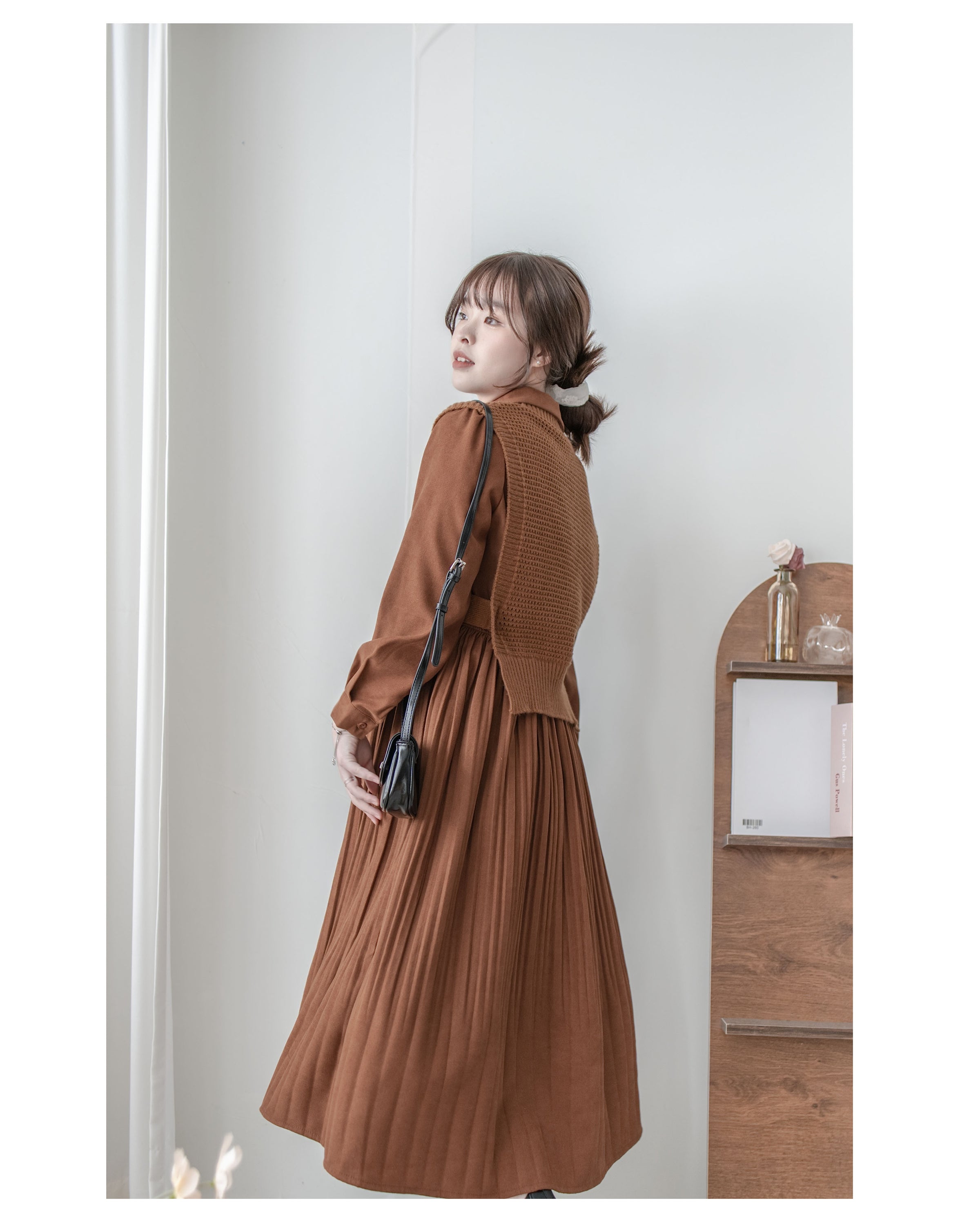 Brown Set 焦糖色側鈕扣針織背心百褶裙襬套裝/ SE8099