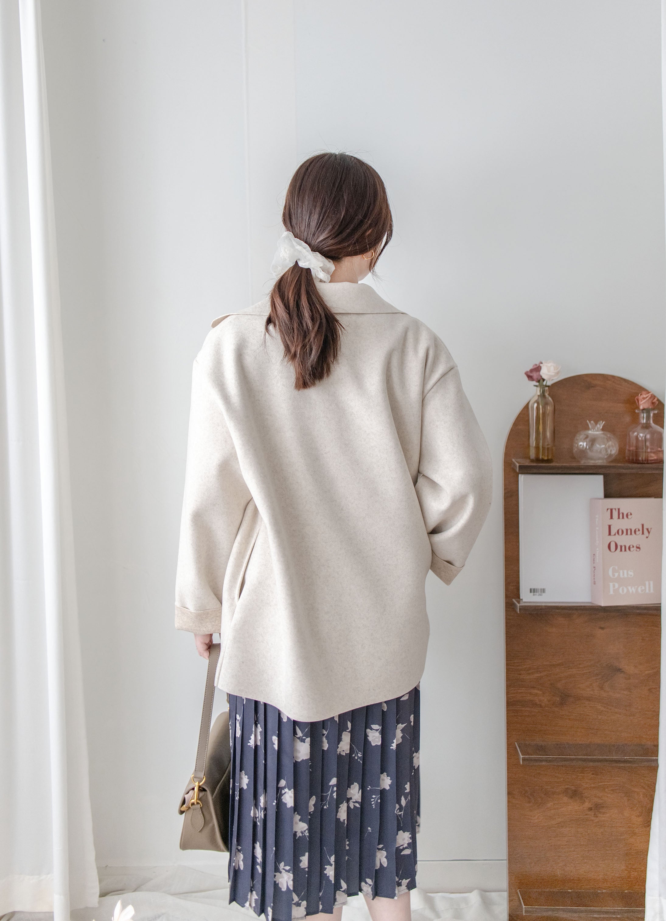 【intent X Korea label】 Oatmeal Ivory 優雅翻領蝴蝶修腰短大衣, Coat/ JK8112