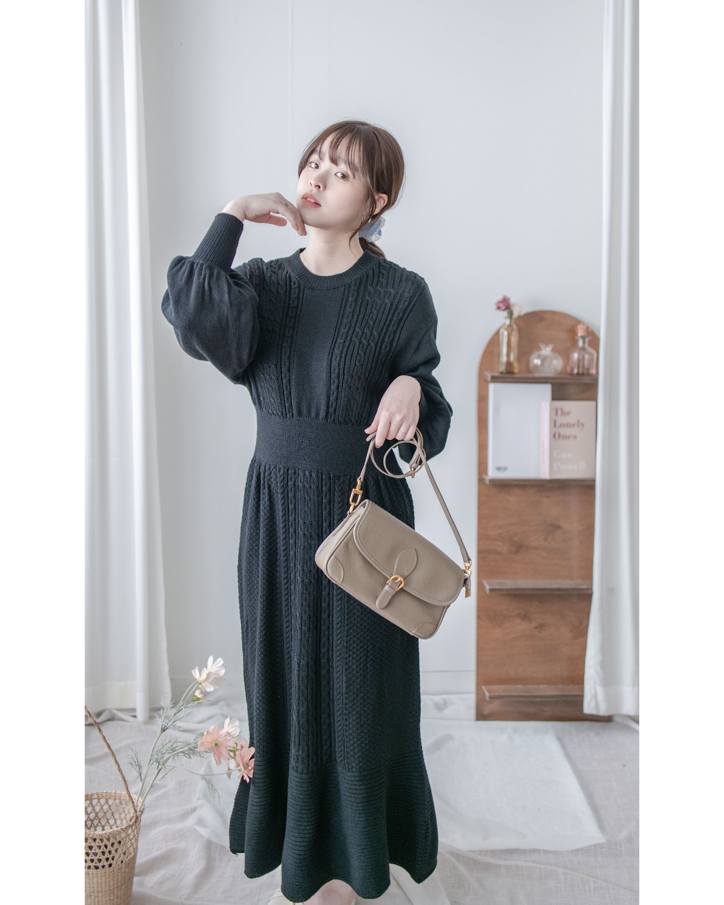 Knitted fishtail Dress 層次織紋舒適收腰傘形魚尾連身裙/ DS1047