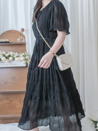 Patterned Lace Dress 格紋通花感修腰連身裙/ DS9861