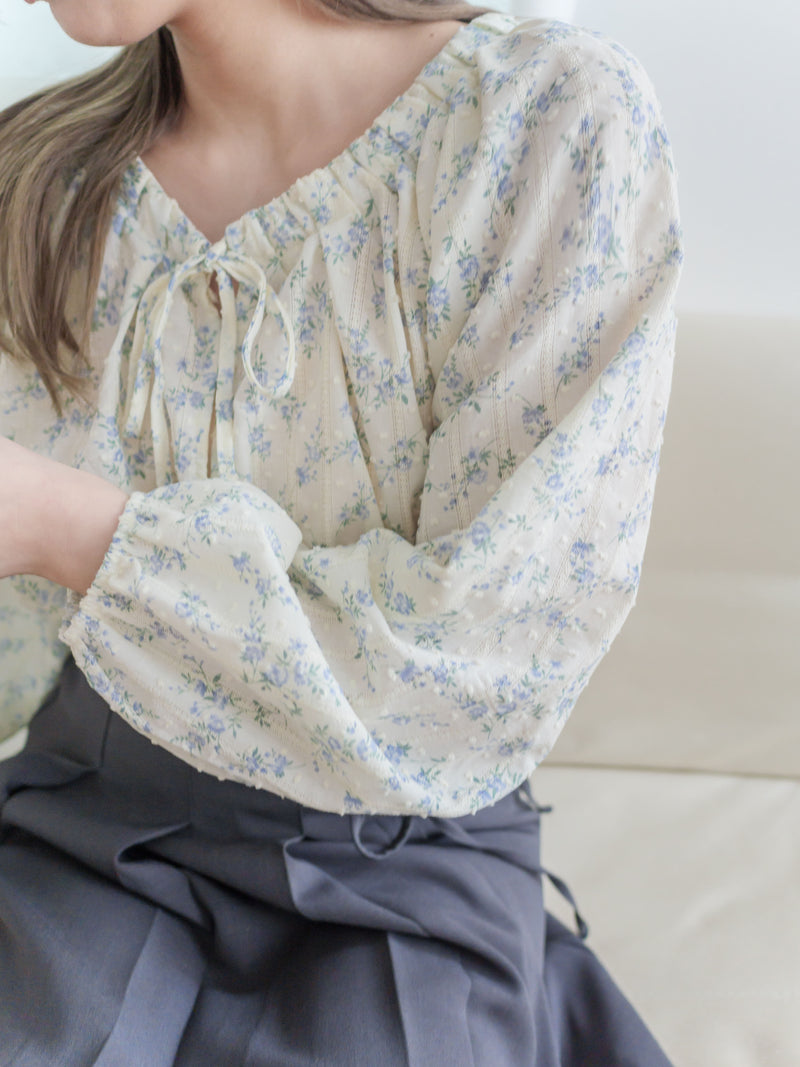 Salvia Blouse 藍色矢車菊立體點點上衣/ BU9099
