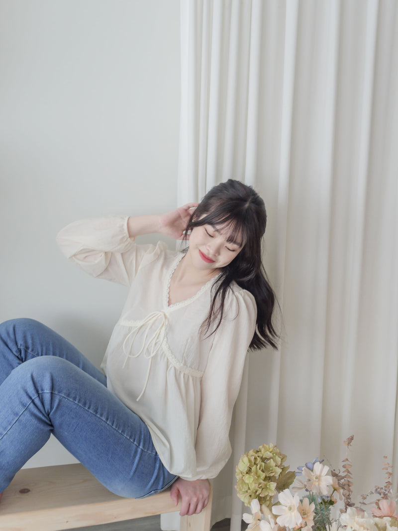 蝴蝶領口通花傘形衣身上衣/ BU9097 (ivory sold out)