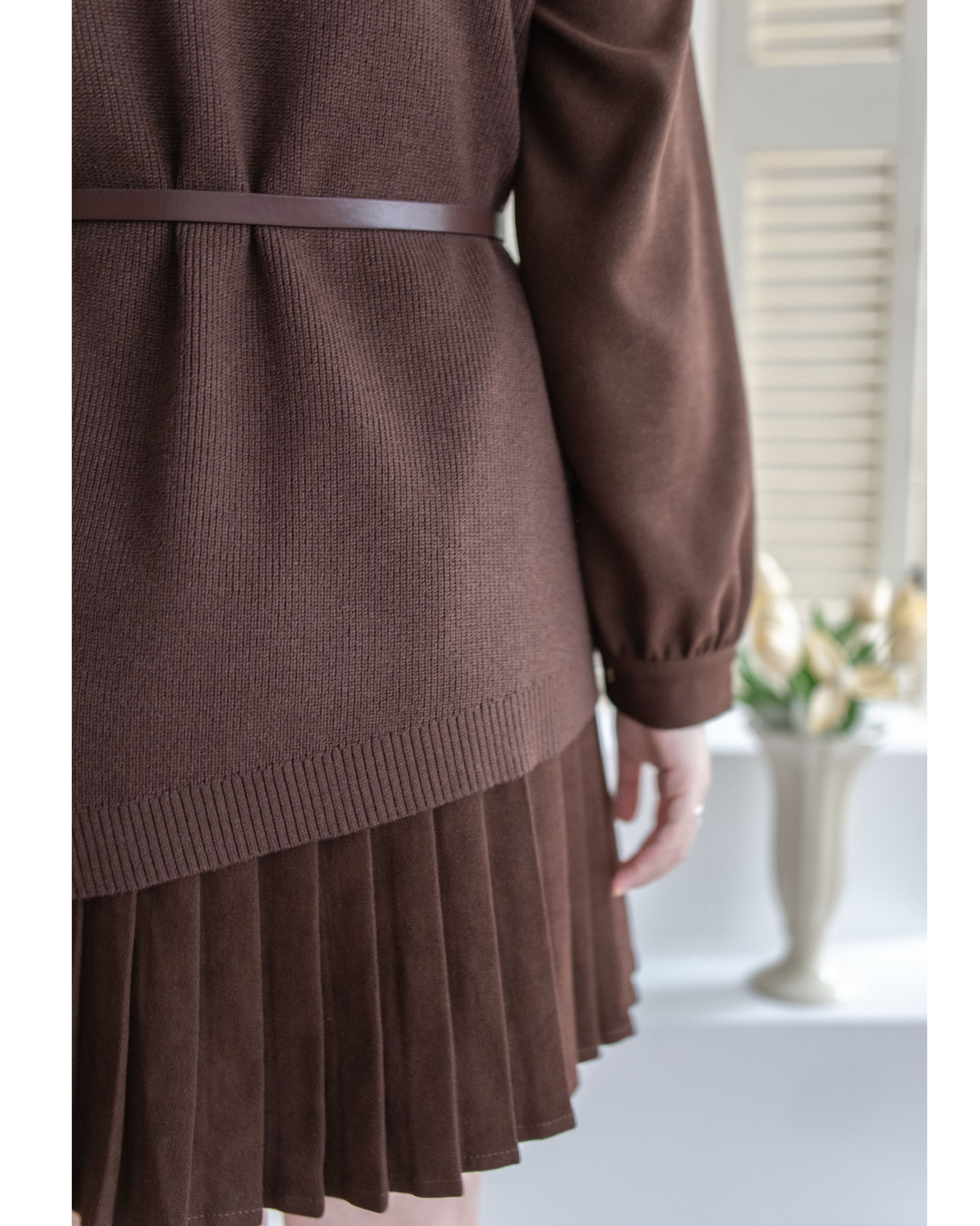 Brown Set 同色系針織背心百褶裙套裝（配送腰帶）/ DS1052