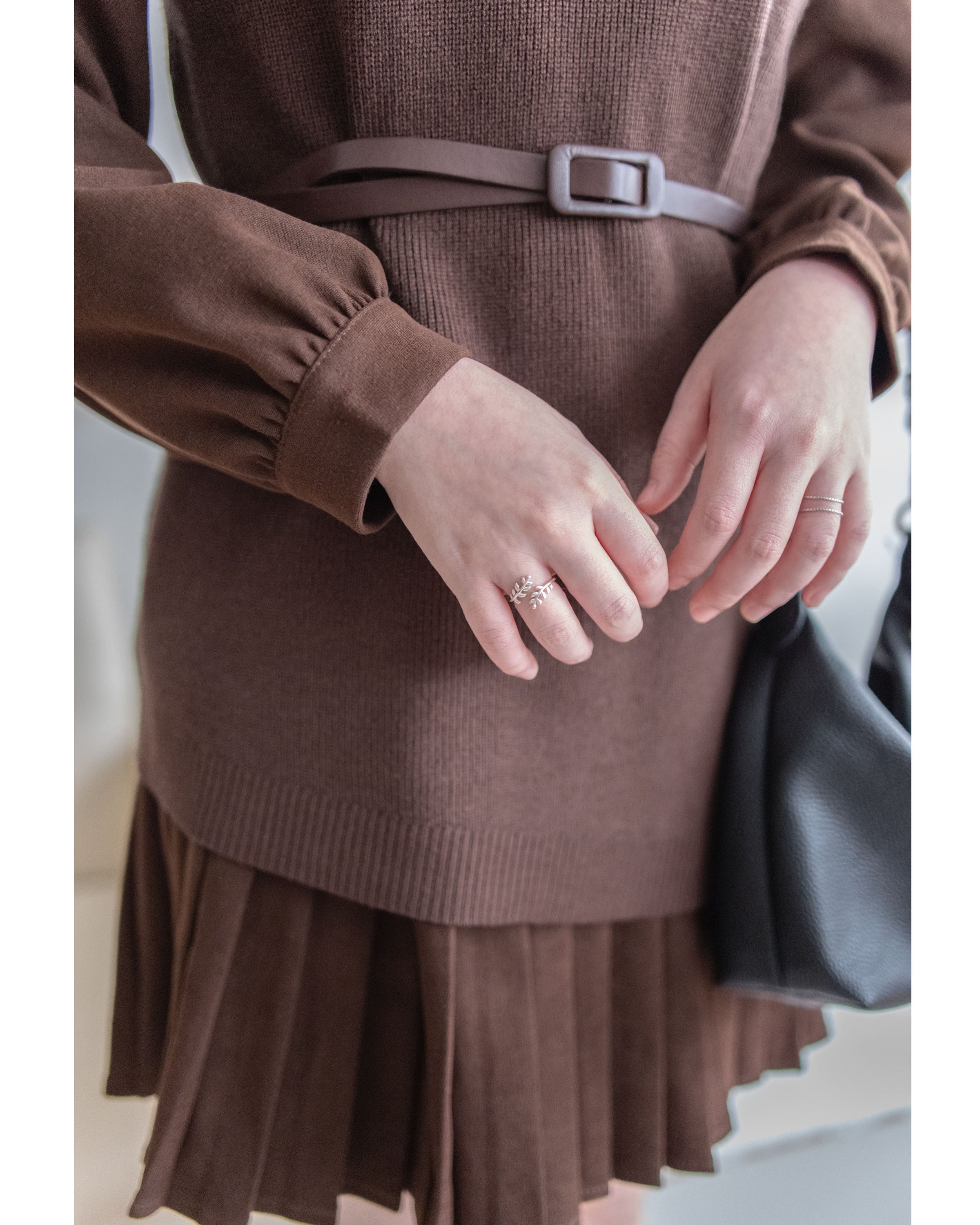 Brown Set 同色系針織背心百褶裙套裝（配送腰帶）/ DS1052