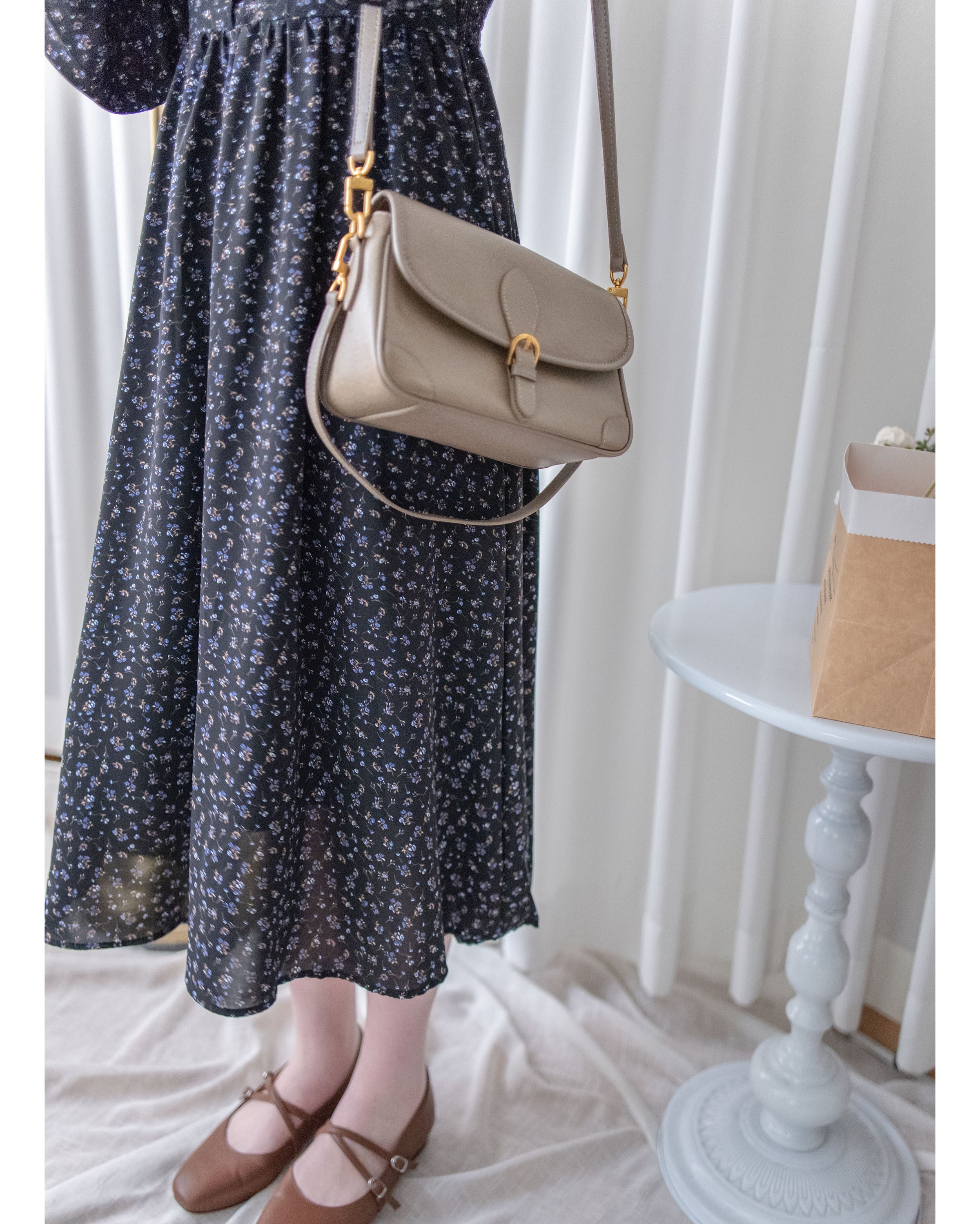 French Floral Button Dress 法式V領單色印花顯瘦腰封連身裙/ DS1060 (White Soldout)