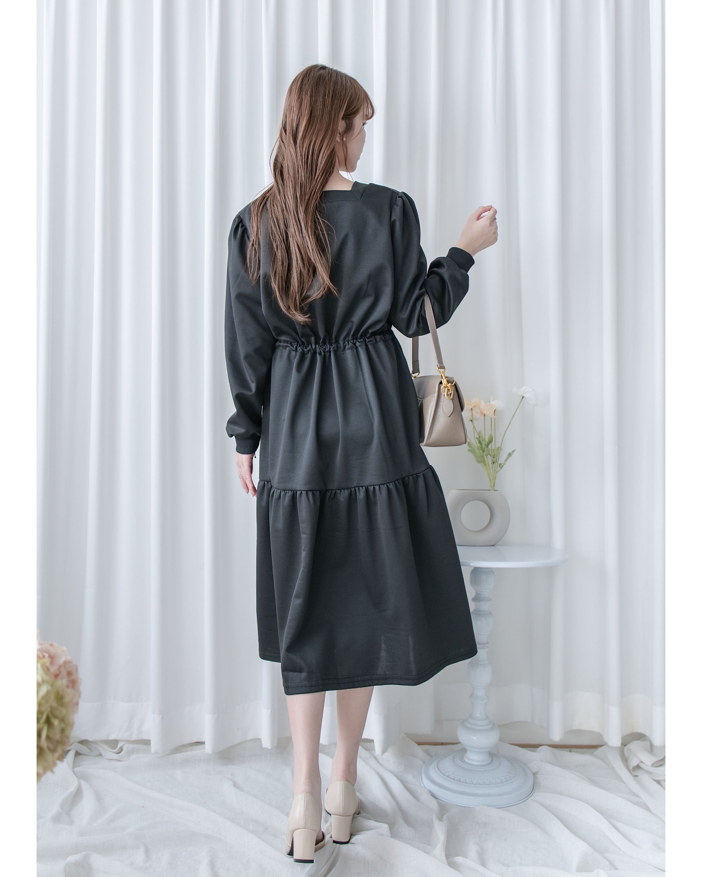 Paris Square Neck Dress 字母方領束繩修腰連身裙/ DS1057 (pre-order black)