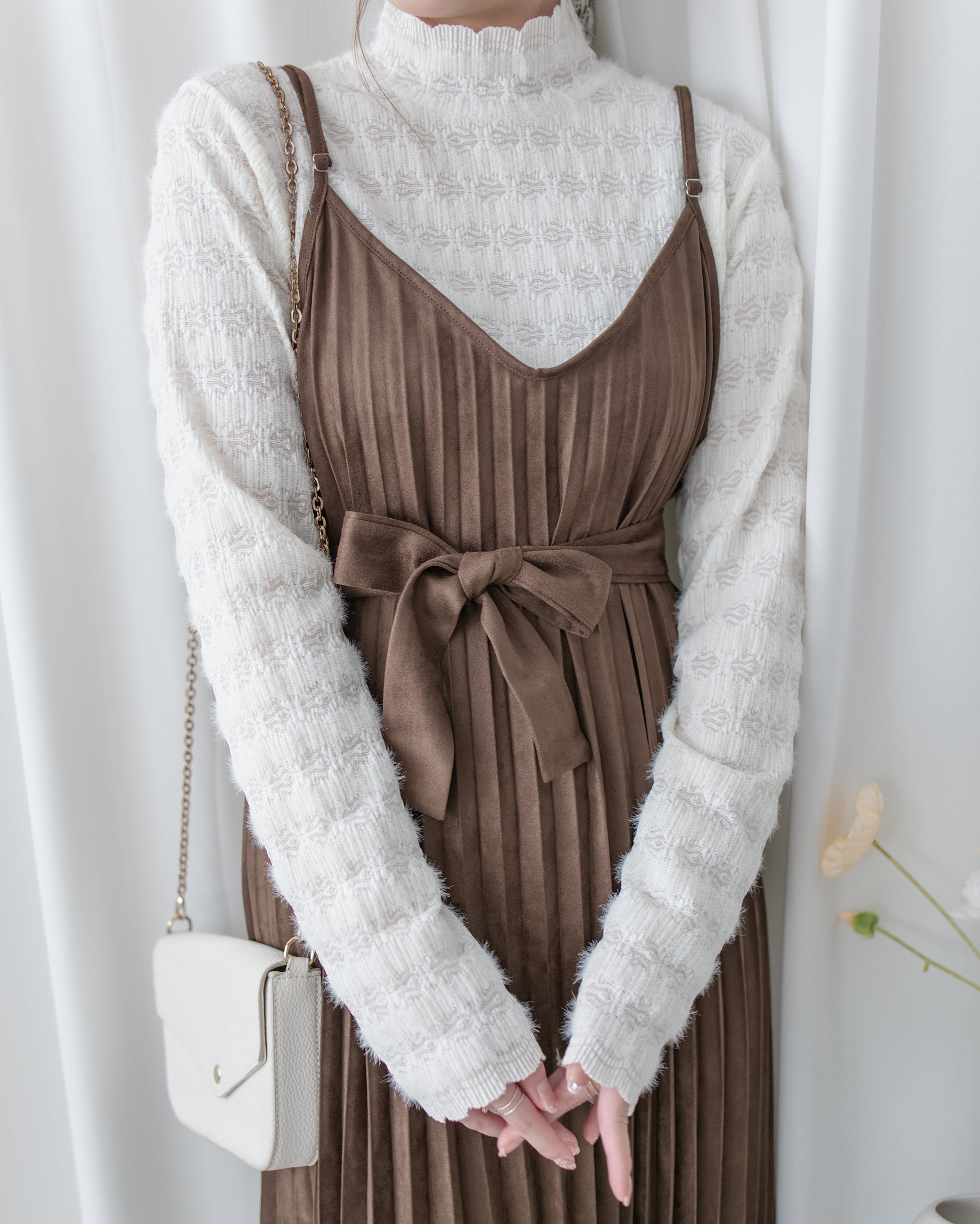 Darling Top 微鏤空特色紋理純色上衣/ TP9199 (Pre-order 2月5日截單)