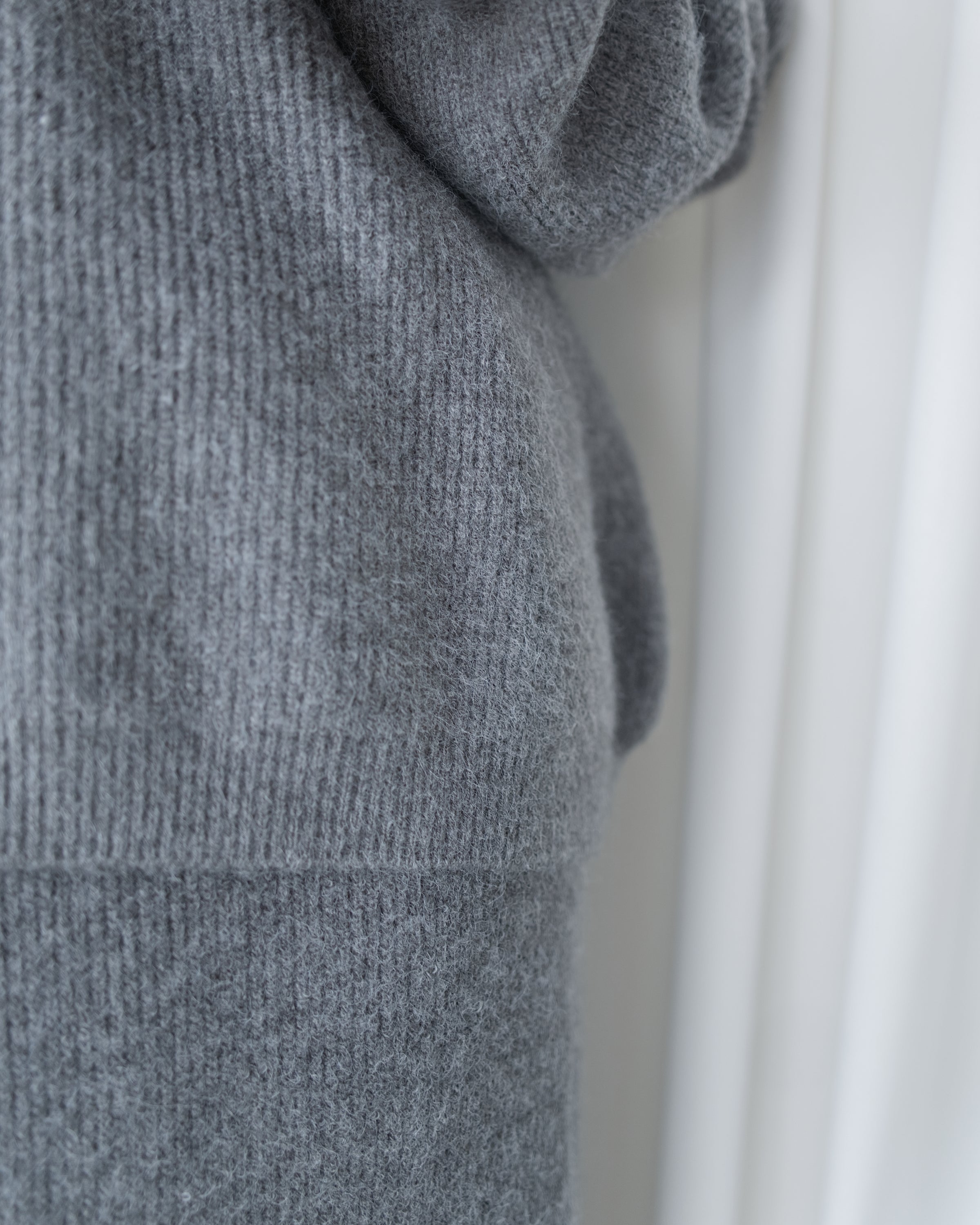 V-neck Knit Skirt Set 細膩條紋V領上衣直裙套裝/ SE8106 (Pre-order 2月5日截單)